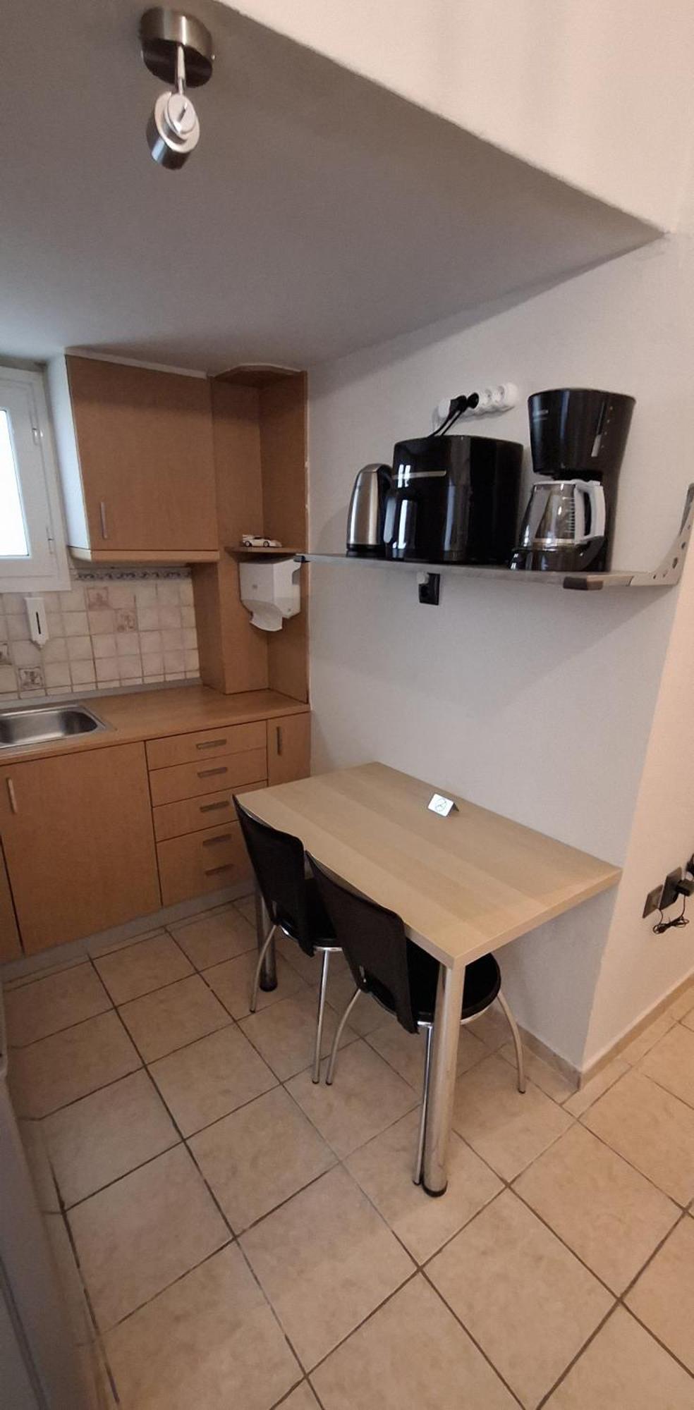 Honeybee4 - Cozy Studio Close To The Port, Airport & Athens 라피나 외부 사진